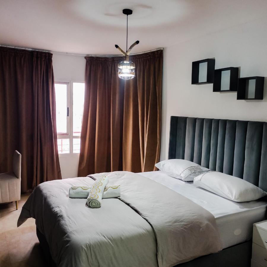 Nouveau Appartement Au Plein Centre Ville En Face Hilton Tanger Extérieur photo